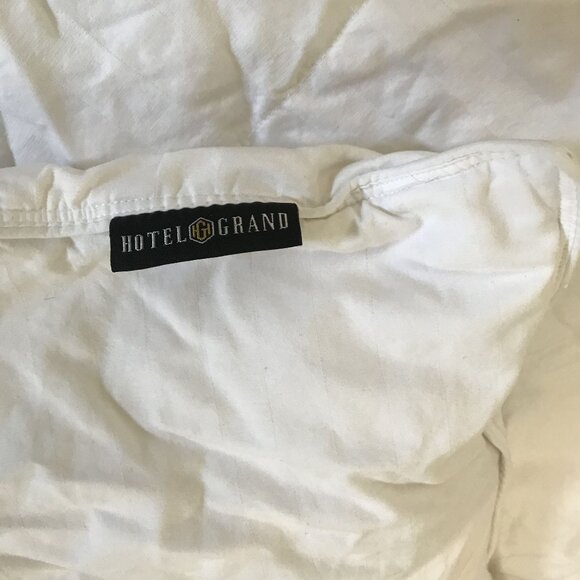 Hotel Grand Full/Queen Down Duvet Box Pleat White - Picture 3 of 12